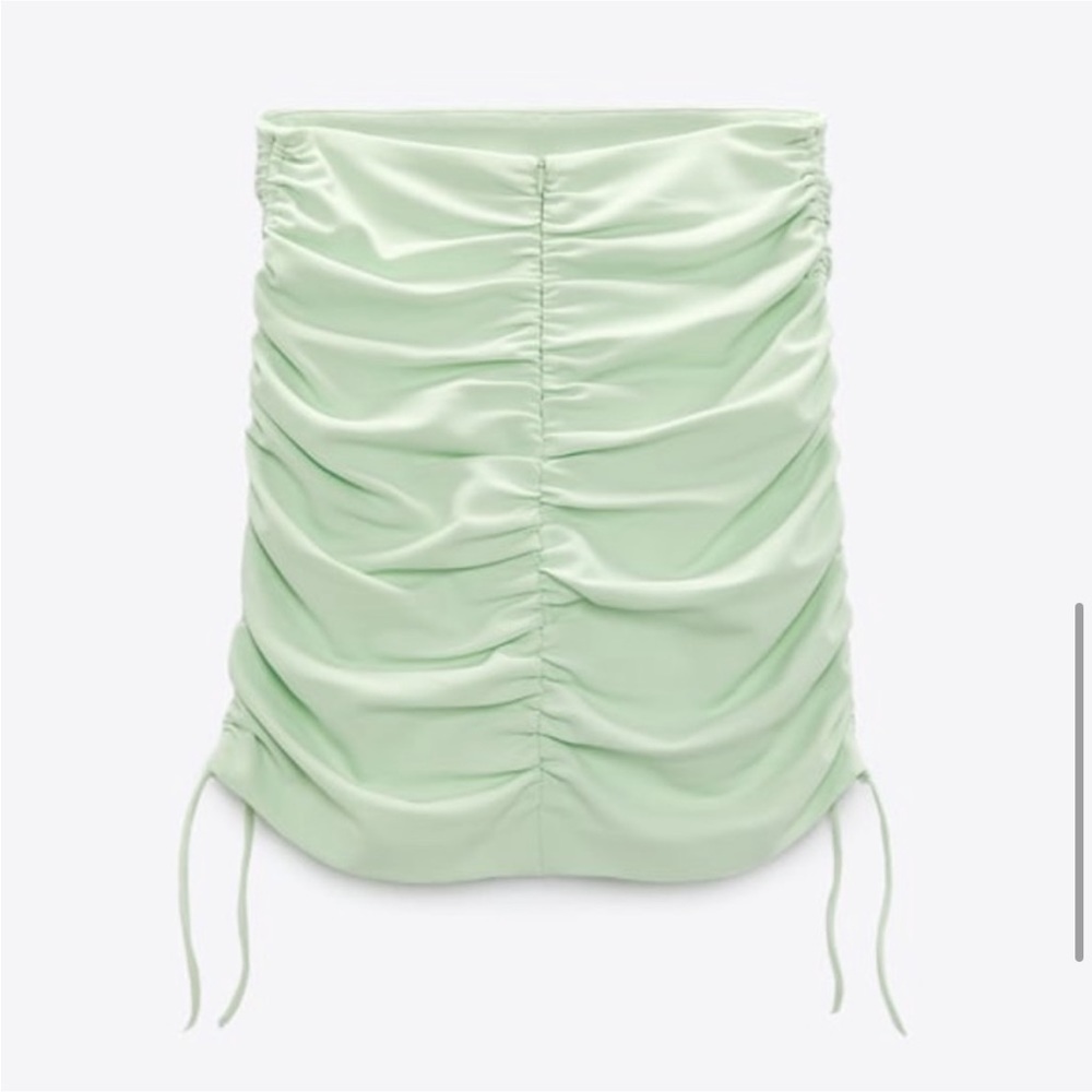 Zara Ruched Mini Skirt! - Picture 5 of 6